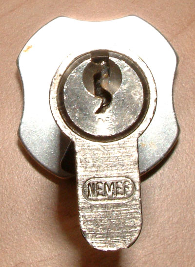 pickproof lock ... can you see why?